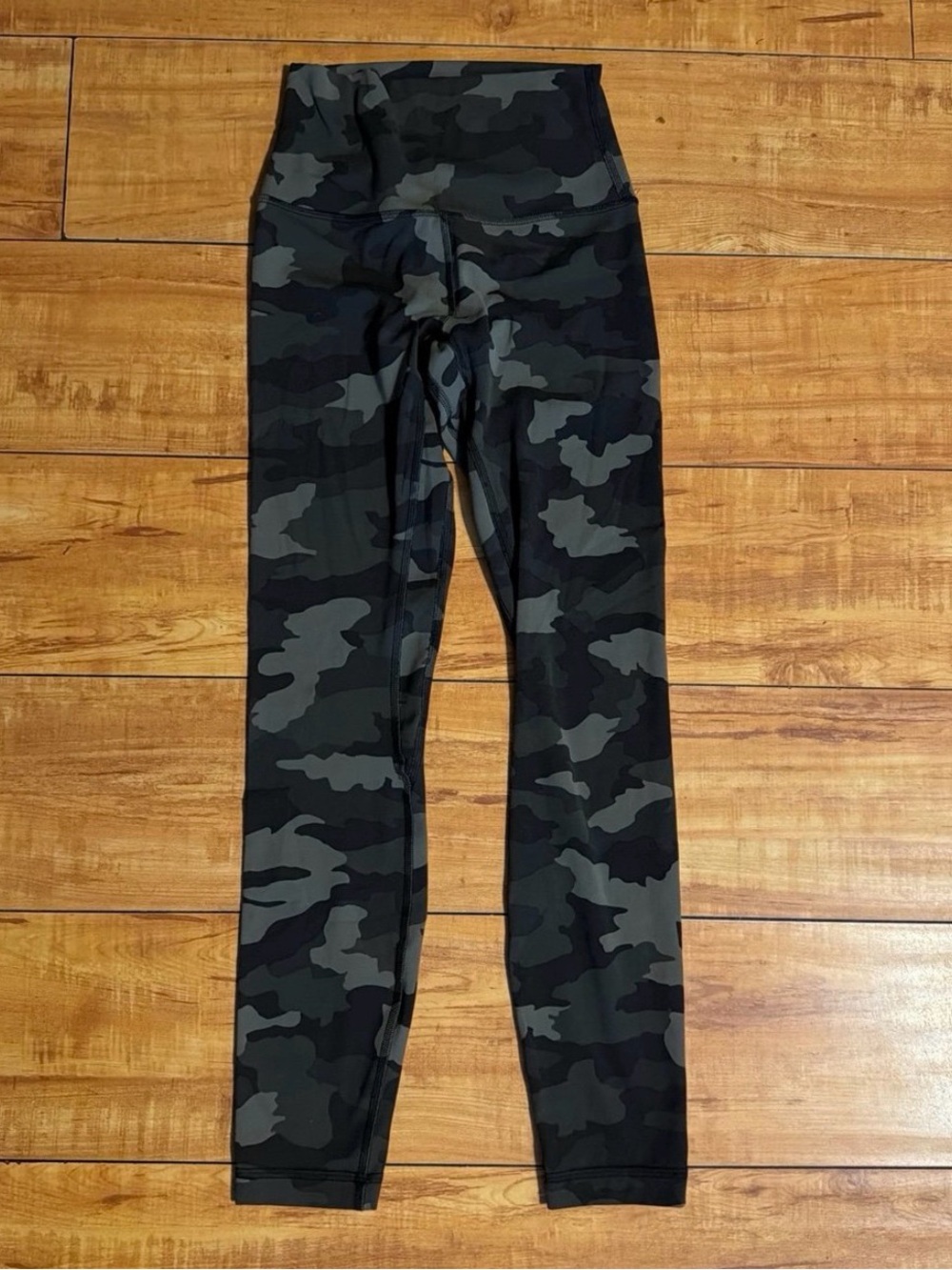 Lululemon camo legging
